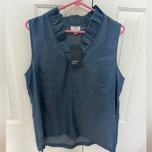 Women’s sleeveless blouse